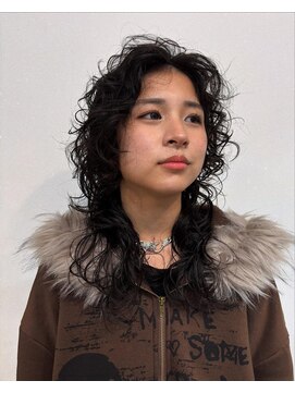 ナループロアツム(Nalu pu loa Tsum) マレットヘア/ウルフパーマ/ミディアムレイヤー