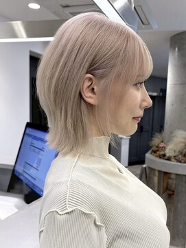 ルーブ トウキョウ(Loob. TOKYO) 池袋ブリーチハイトーンカラーブロンドデザインカラーシルバー