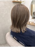 ベージュアッシュ