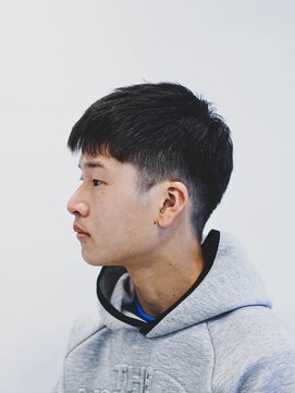 ニーイチイチ(211) 似合わせカットイメチェン/中学生カット/メンズ/刈り上げ