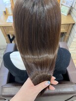 シェノン 西梅田(CHAINON)&nbsp;グレーベージュ/レイヤーカット/黒髪/前髪パーマ