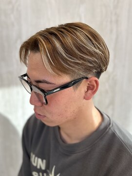 トモズヘアデザイン(Tomo's Hair Design) 外国人風ハイライト