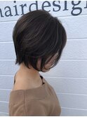 オリーブグレージュ