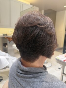 ヘアーズ ギャラリー 堺店(Hair's Gallery) 大人コンパクトショート/白髪ぼかし/40代/50代/60代