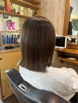 美容室 ブラウン(Brown) 切りっぱなしくびれミディアムスタイル