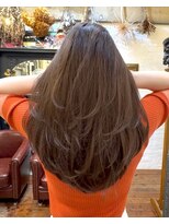 ボタニカル(BOTANICAL) アッシュブラウンレイヤーカット巻き髪風セミロング