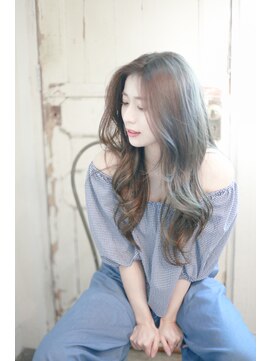 ホワイトルーム(White Room) ナチュラルウェーブ＋クールアッシュ