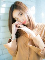 ルティア(Lutia) ライトブラウン ダブルカラー 愛されヘア