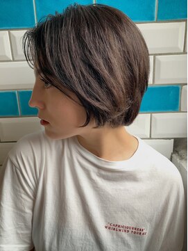 シー バイ ロンド 新宿(Sea by Lond) 耳掛けしてもかわいい♪伸ばしかけショートボブ♪