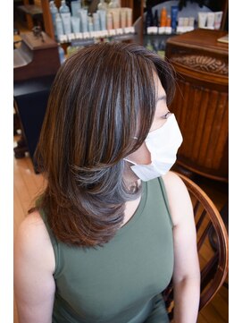 ベル(BELL) 白髪にブルーシルバーが入ってます☆【BELL桜新町/用賀】