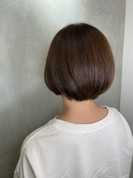 アンダーバーホワイトモデ 河内長野(_WHITE mode) ☆ ナチュラルミニボブ