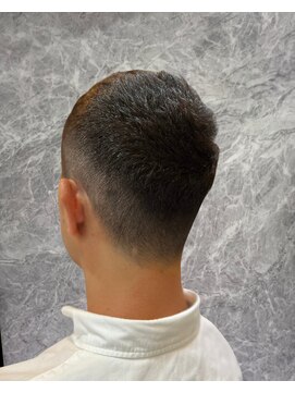 リバティシェアバーバー 銀座2nd(LIBERTY SHARE BARBER) 男らしさ溢れるソフトモヒカン