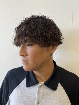 ウシワカマルエムティードット(USHIWAKAMARU MT.) 波巻きプードルパーマ