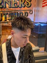 フォーコーナーズ(Four Corners)&nbsp;フェードカット