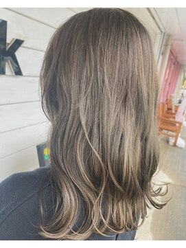 ブリック(Brick) 明るめオリーブアッシュ