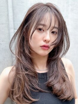 ニューヨークニューヨーク 三宮店(NYNY)の写真/あなたの顔にぴったりのレイヤーカットが実現するサロン！自分だけのスタイルを楽しんで、心も軽やかに♪
