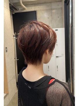 ホネン(honen) 女性らしさを残した美フォルムショート×コーラルブラウン