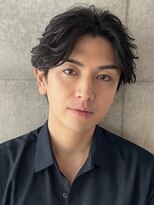 ブルニール 中崎町(BLEUNIR)&nbsp;フェザーパーマ　 ビジネスパーマ　センターパート　刈り上げ