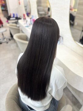 ラビス クローバー(Lovis clover) Miki 髪質改善 グレージュ ブルージュ