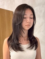 キリ 逗子(kiri) 逗子葉山顔周りレイヤーカット長め前髪ロングレイヤー前髪眉M282