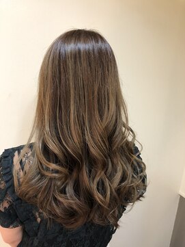 テラス アヴェダ 大丸心斎橋店(Terrace AVEDA) ハイアンドロー