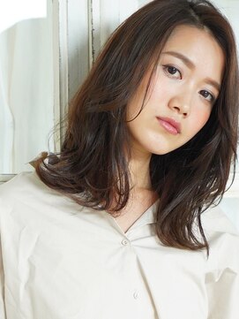 フミ(Fumi) 上品な雰囲気のセミディ