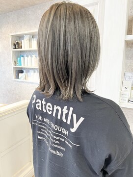 キャアリー(Caary) 福山市美容室Caary シルキーグレージュ 透明感シルバー