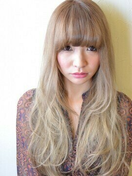 コーボ 柏(COVO) Wカラーとグラデーションカラーで外国人風のスタイリングを楽し