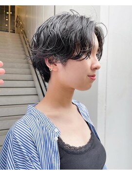 カフ(CAF) CAF照下 大阪心斎橋　魅力倍増カール ダークアッシュ大阪パーマ