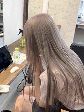 ローレン(Lolen.) ミルクティーグレージュ×ロングヘア【野上翔平】