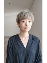 ビュートリアム 神戸(BEAUTRIUM)&nbsp;ハイトーンの丸みマッシュショート/ショートカット/ショートヘア