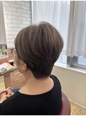 大人の白髪ぼかしショート