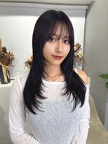 ヴィンス(vince)&nbsp;ハイレイヤー/レイヤー/内巻き/顔周りカット/暗髪