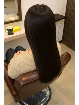 スローネ(THRONE) 髪質改善酸性ストレートで艶髪/20代30代40代/新宿