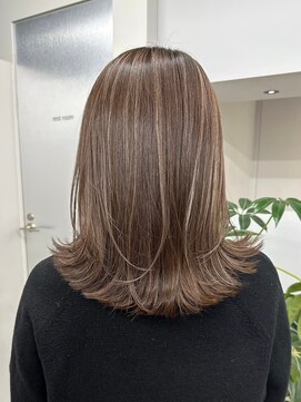 ヨロ 小岩(YOLO) ハイライトレイヤーカットダブルカラーイルミナカラー縮毛矯正