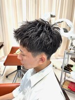 オゼル(OZEL) 【スリークフェード】艶と立体感で魅せる大人モードショート