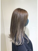 アズール 草加(azule)&nbsp;大人ワンカール　ブリーチでつくるシルバーベージュ