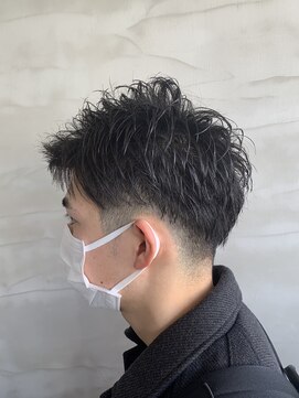 リズ(re's) ツーブロアップバングショート