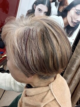 マツシマ 白髪を活かした★レインボーカラー