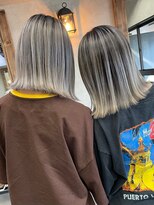 サニー 渋谷(SUNNY)&nbsp;バレイヤージュ、ハイライト、レイヤーロング、グレーベージュ