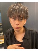 1232黒髪ツーブロック刈り上げフェードウェットスタイルバーバー