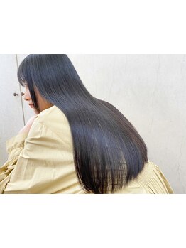 “癖で扱いにくい/広がる/まとまらない” 髪のお悩み解決にDioの縮毛矯正ヘアエステがおすすめ。