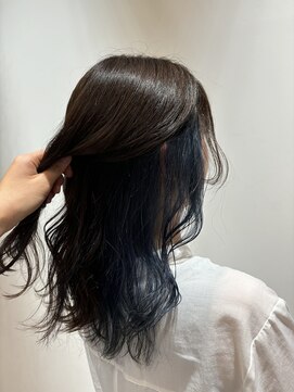 リア(Li'a by neolive) インナーカラー　ブルー