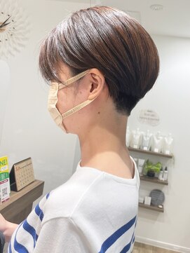 ピルボックス(PILL BOX) 耳掛けショート/刈り上げ/マッシュ/ベリーショート