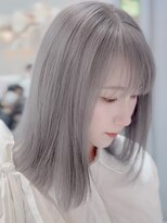 ジィルム(XELM)&nbsp;ハイライトカラーミルクティーベージュレイヤーカット