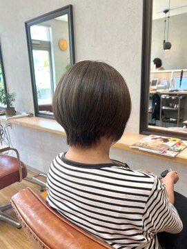 ランプヘアーデザイン(LAMP HAIR DESIGN) 【LAMP HAIR DESIGN 堀田】丸み大人ショート/グレイカラー