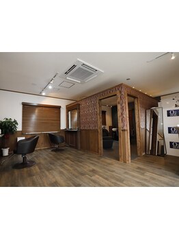 《最終22時まで受付》アットホームなプライベートサロンで、日々の疲れから心も髪もリフレッシュ♪