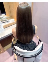 触れるたび、違いがわかる。ツヤと潤いを取り戻す再生ケア。《姫路/姫路駅/髪質改善縮毛矯正/髪質改善