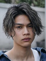 フィフス 仙台(fifth)&nbsp;仙台センターパート縦落ちツイストスパイラルパーマハイライト