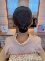 レイ(Lei)&nbsp;【シニヨンお呼ばれヘアセット】